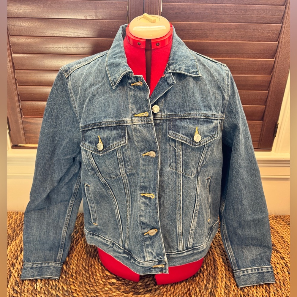 GAP Women's Light Blue Jean Jacket